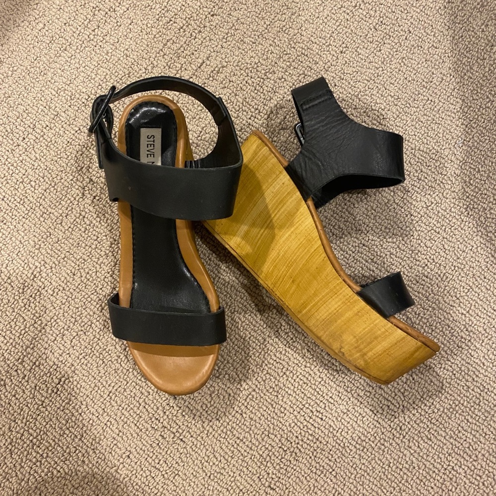 Black leather Steve Madden wedges